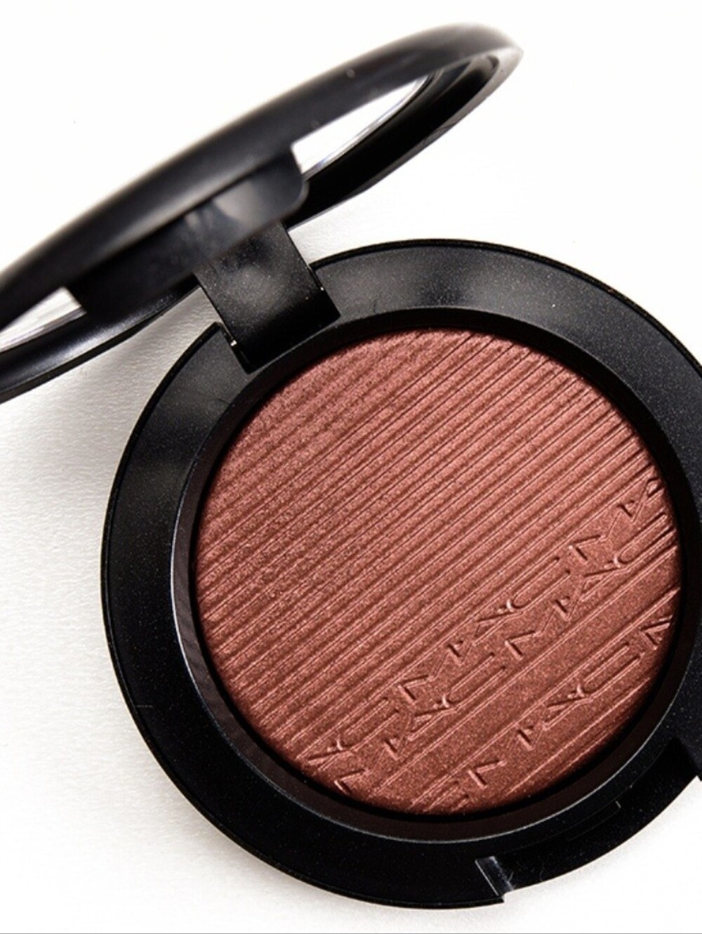 BNIB Mac Hard To Get Blush- Discontinued